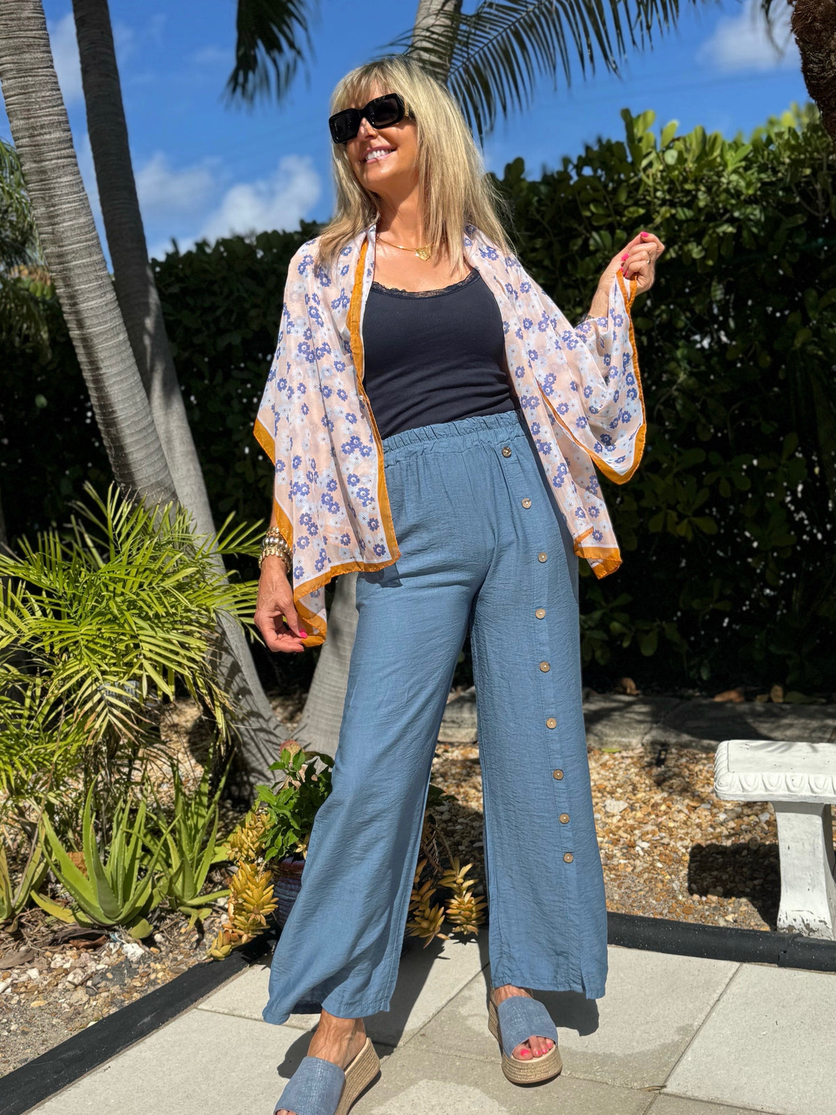 Stunning Italian Pant With Full Length Button Detail | PA271