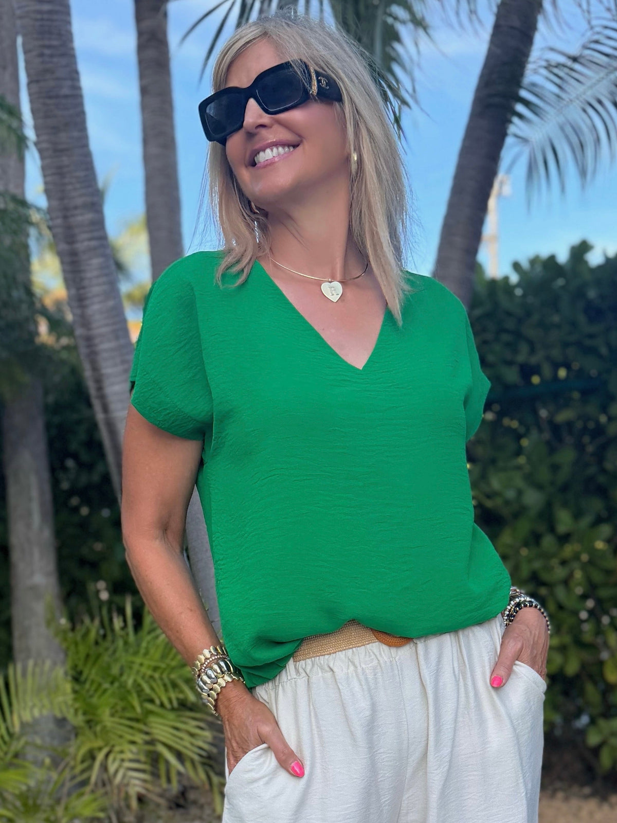 Hi-Low Lightweight V-Neck Top | T335