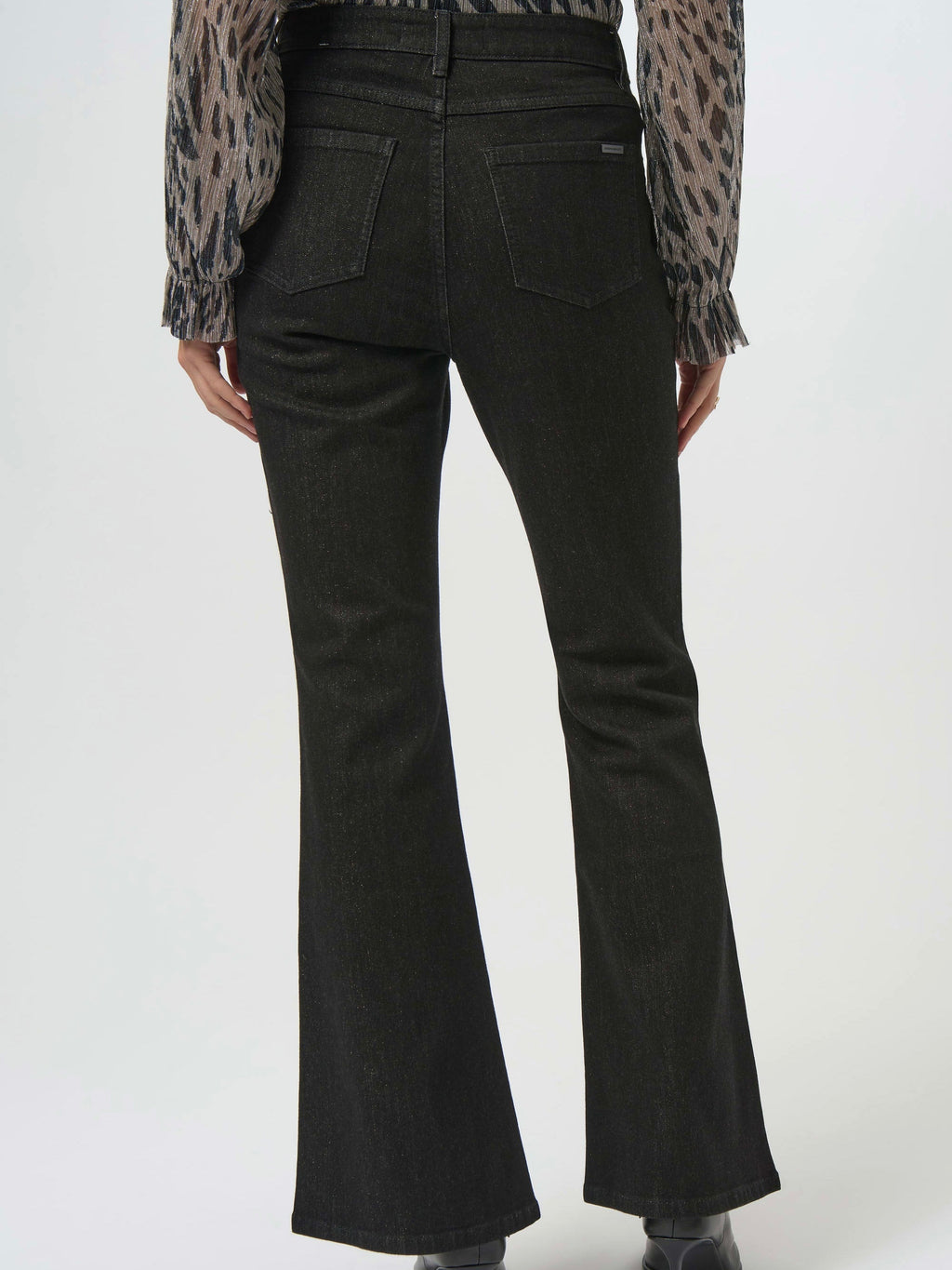 Classic High-Rise Flared Jean | R202