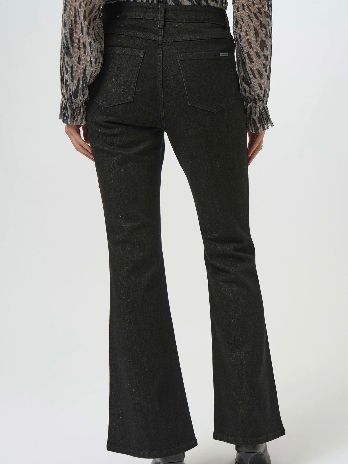 Classic High-Rise Flared Jean | R202