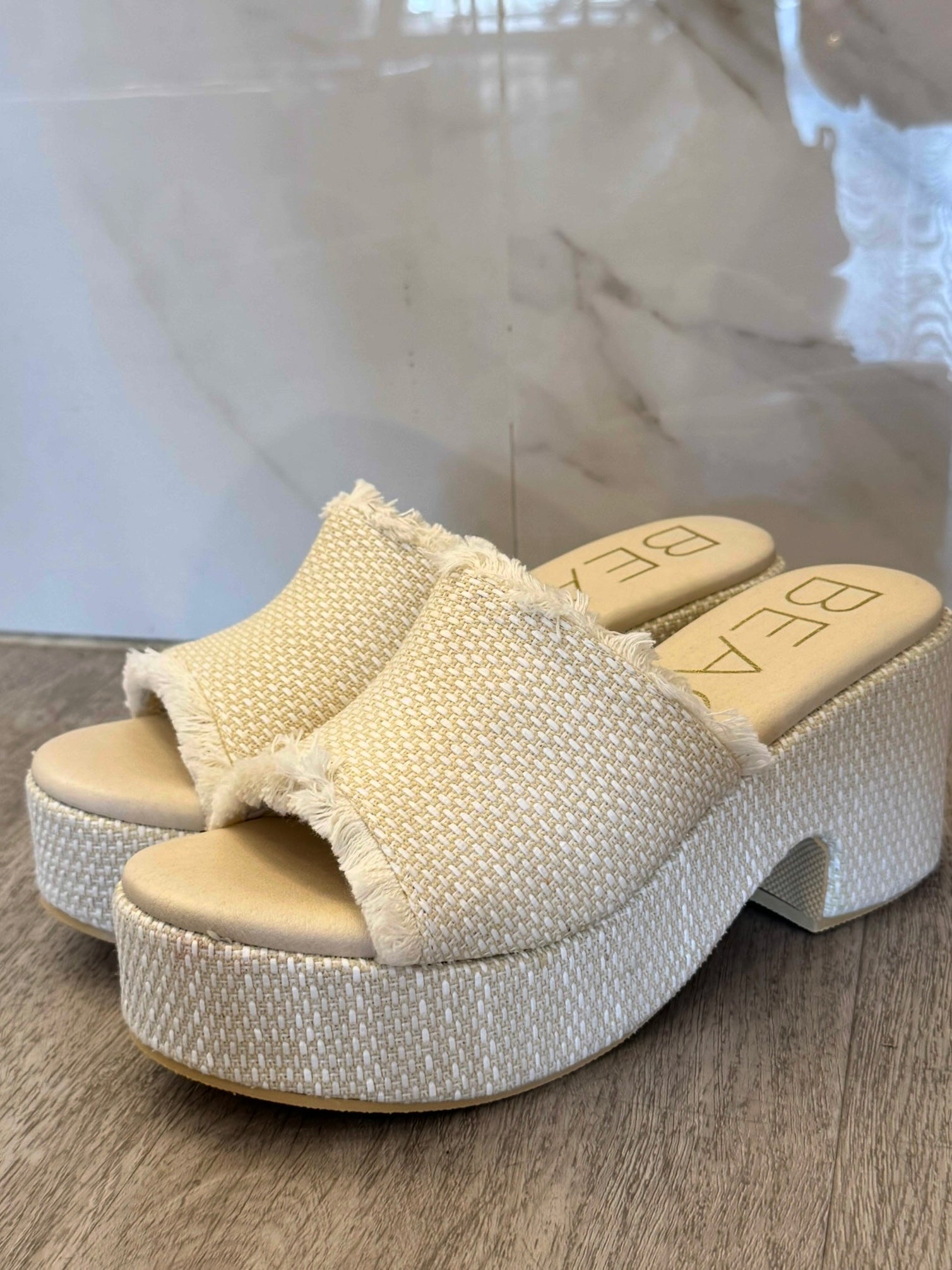 Pretty In Fray Heel | SA629