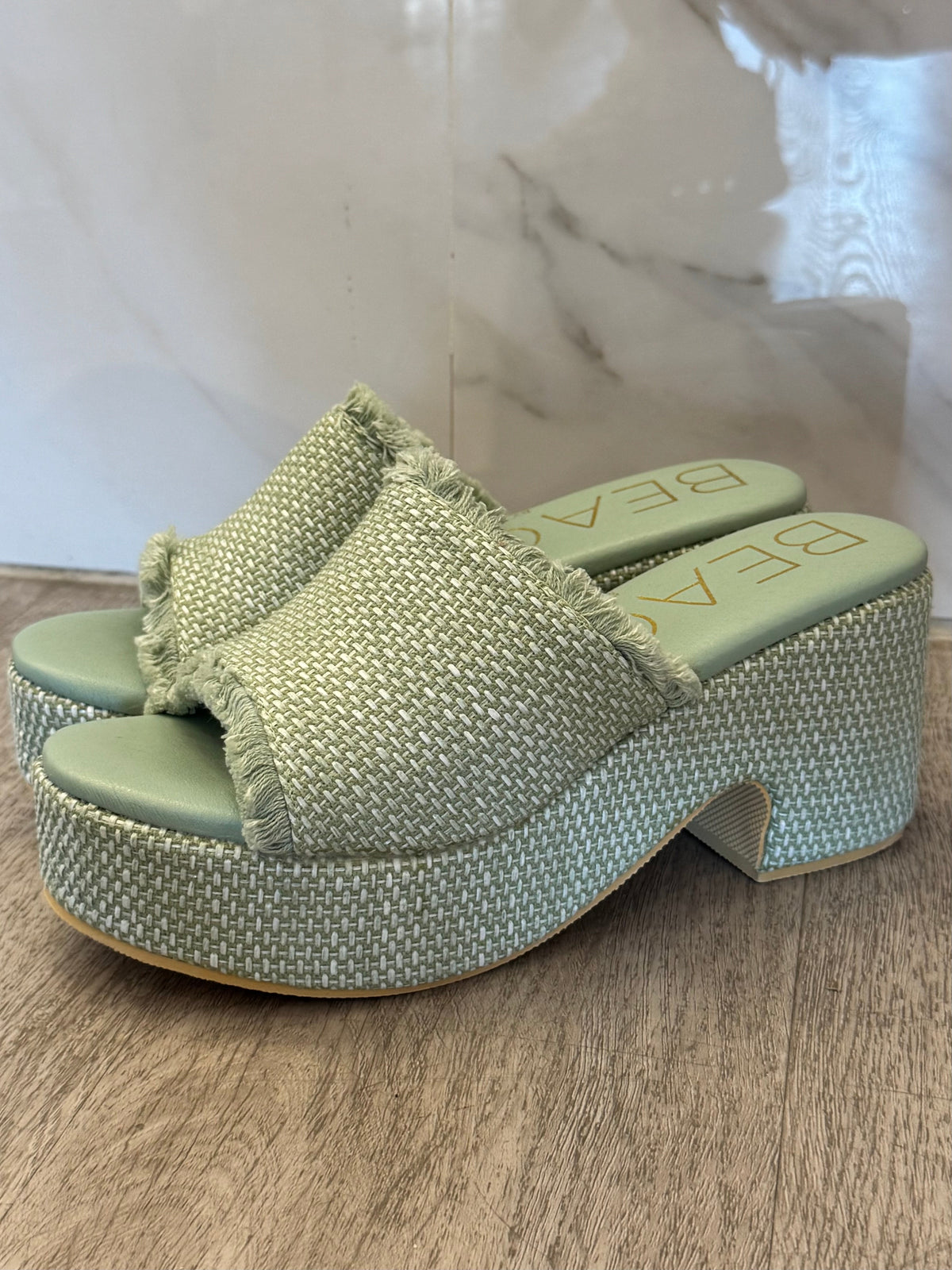 Pretty In Fray Heel | SA629