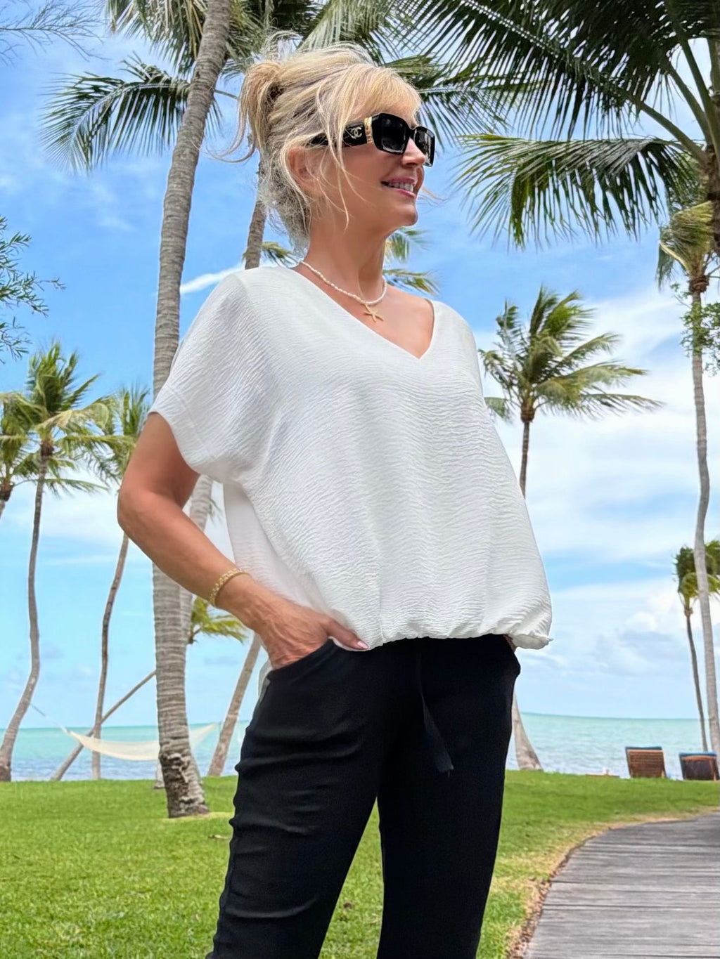 Hi-Low Lightweight V-Neck Top | T335