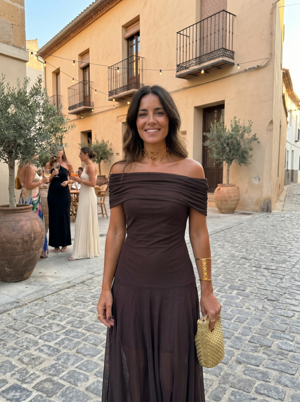 Myla - Elegant Off-Shoulder Maxi Dress