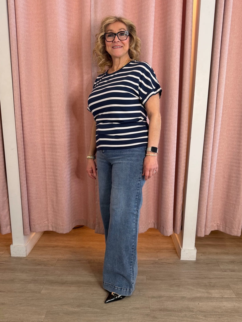 Flattering High Rise Wide Leg Jean | JN219